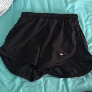 Black nike shorts size s